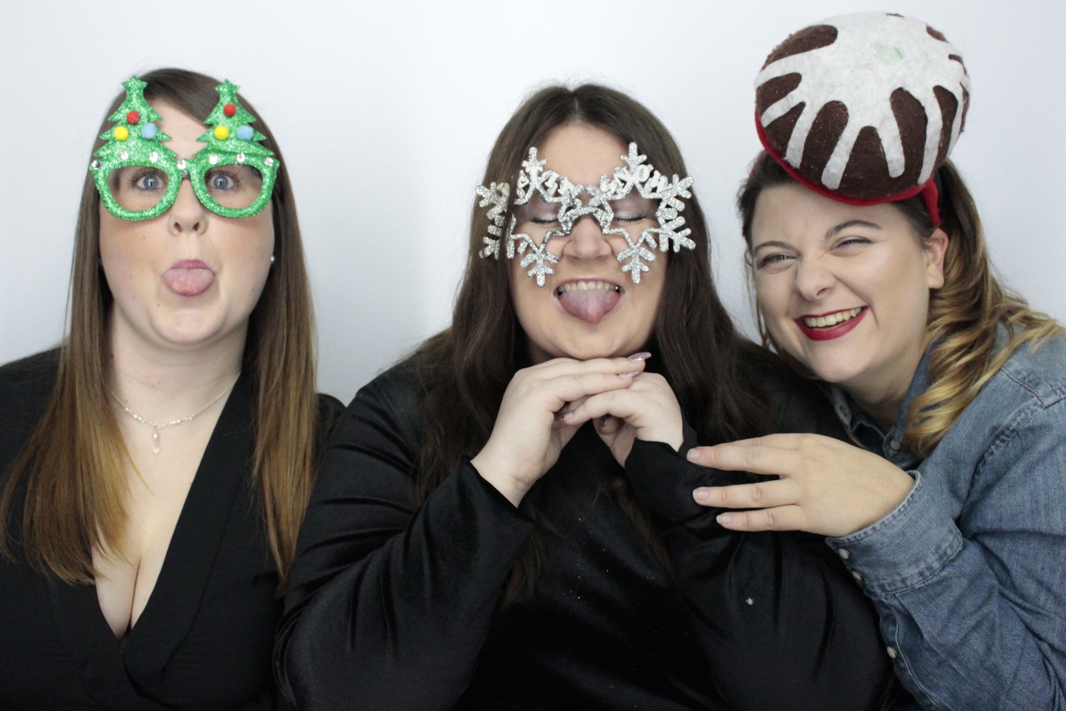 Fittleworth Medical Christmas Party | View more photos from the event at gallery.myphotoboothexperience.co.uk/u/MyPhotoBoothExperienceLtd/Fittleworth-Medical-Christmas-Party
